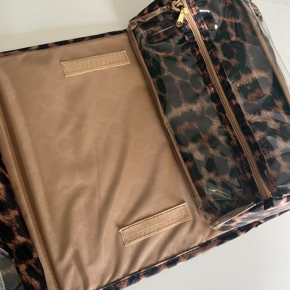 BETTER BEAUTY Women's Leopard Roll UpTravel Case NWOT - Picture 5 of 10
